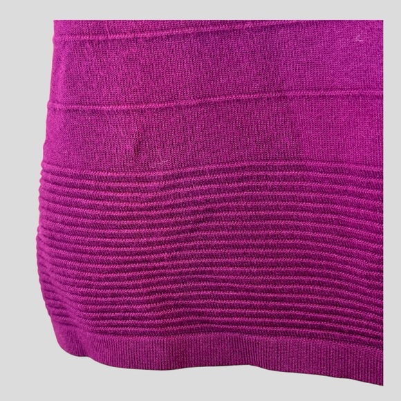 Women’s Sweater Size XL Purple Crewneck 3/4 Length Sleeves - Picture 6 of 12